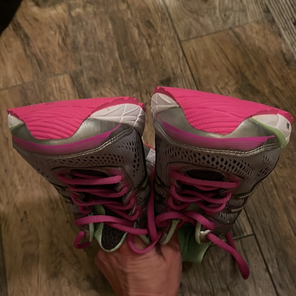 ASICS women’s running shoes - Picture 8 of 8